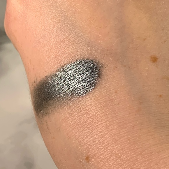 EMERALD DUSK - MAC Pigment - Picture 11 of 17